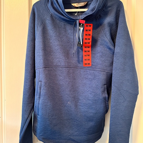 Tuff Athletics Tops - Tuff Athletics long sleeve textured top